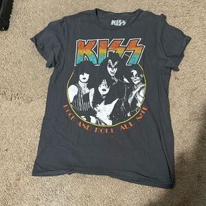 Kiss tee